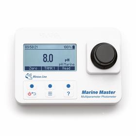 Колориметр HANNA Instruments для морской воды для точного определения рН, щелочности, уровня кальция, нитратов, нитритов и фосфатов